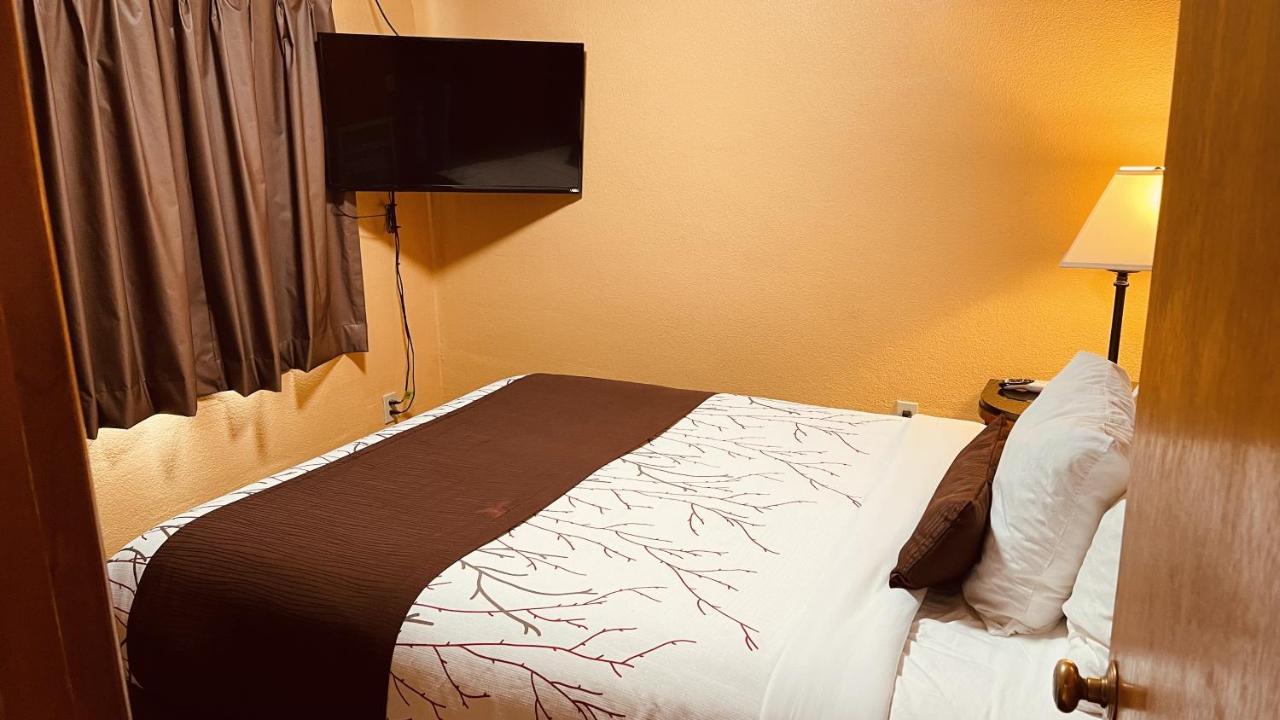 צ'לאן Apple Inn Motel מראה חיצוני תמונה